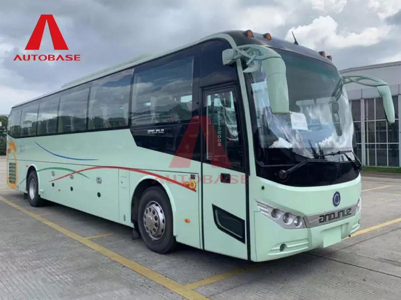 Bus listrik murni polaris